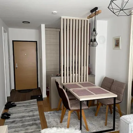 Dea - Ski-to-door With Mountain View 자호리나