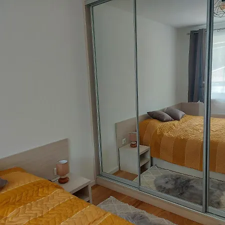 Dea - Ski-to-door With Mountain View